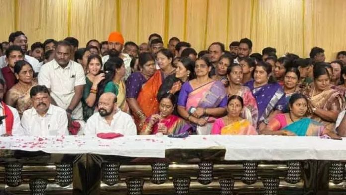 Former Minister Konda Surekha's Sensational Comments