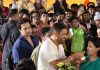 Dhoni Ice Cream Prank: భార్యతో ధోనీ భాయ్ ప్రాంక్.. ఐస్ క్రీమ్తో ఆడుకున్న కెప్టెన్ కూల్..! ms dhoni funny ice cream moment